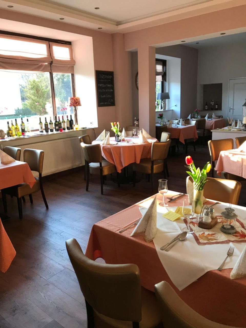Teramo Restaurant Hotel Muehlenstein Bienenbuettel 外观 照片